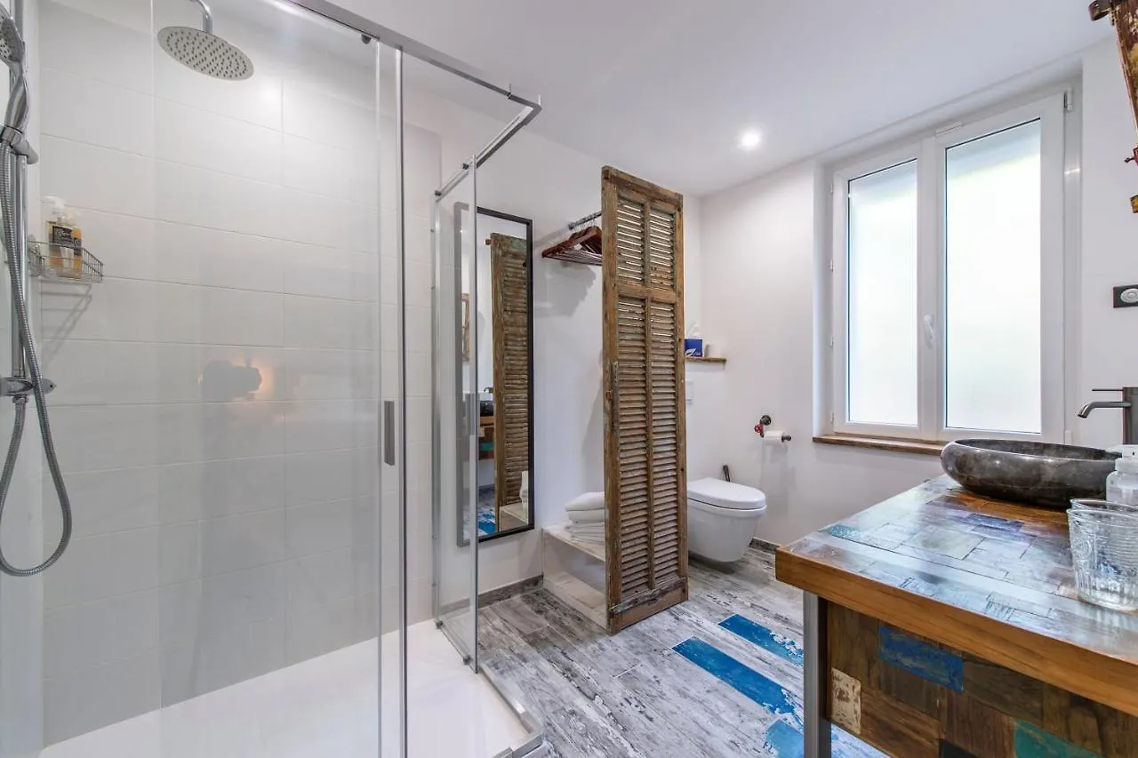 Mas Seraphin L'Isle-sur-la-Sorgue Guest house