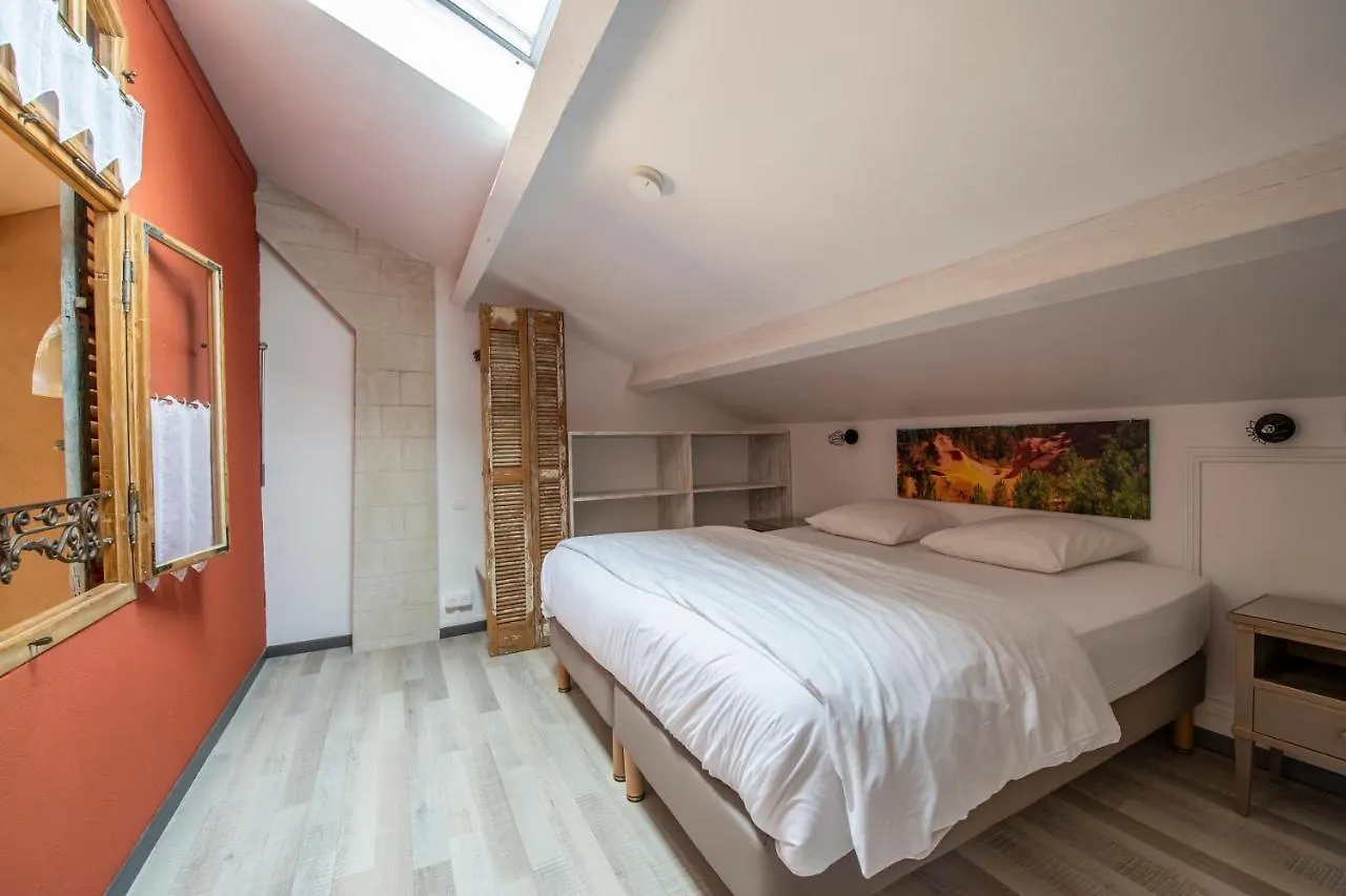 Mas Seraphin L'Isle-sur-la-Sorgue 3*,  France