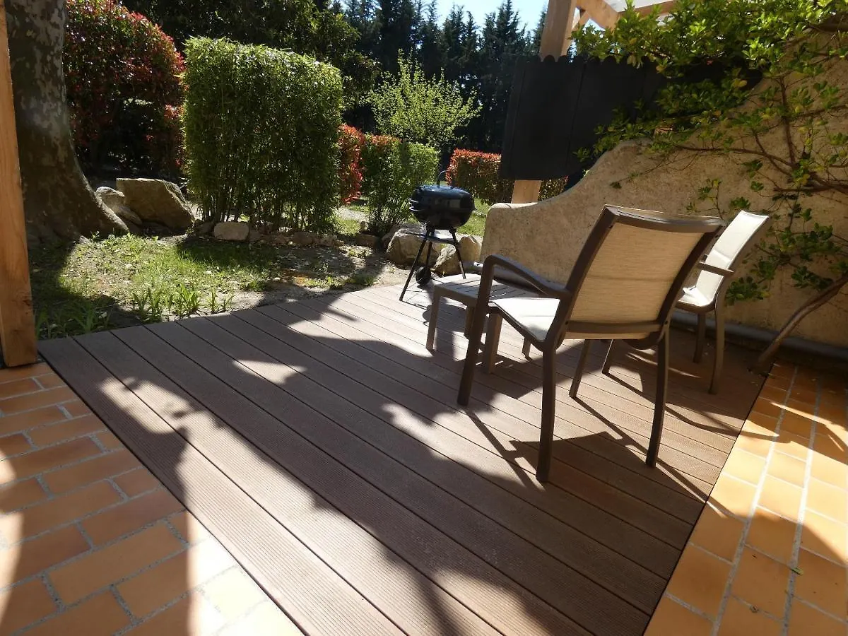 Mas Seraphin L'Isle-sur-la-Sorgue Guest house